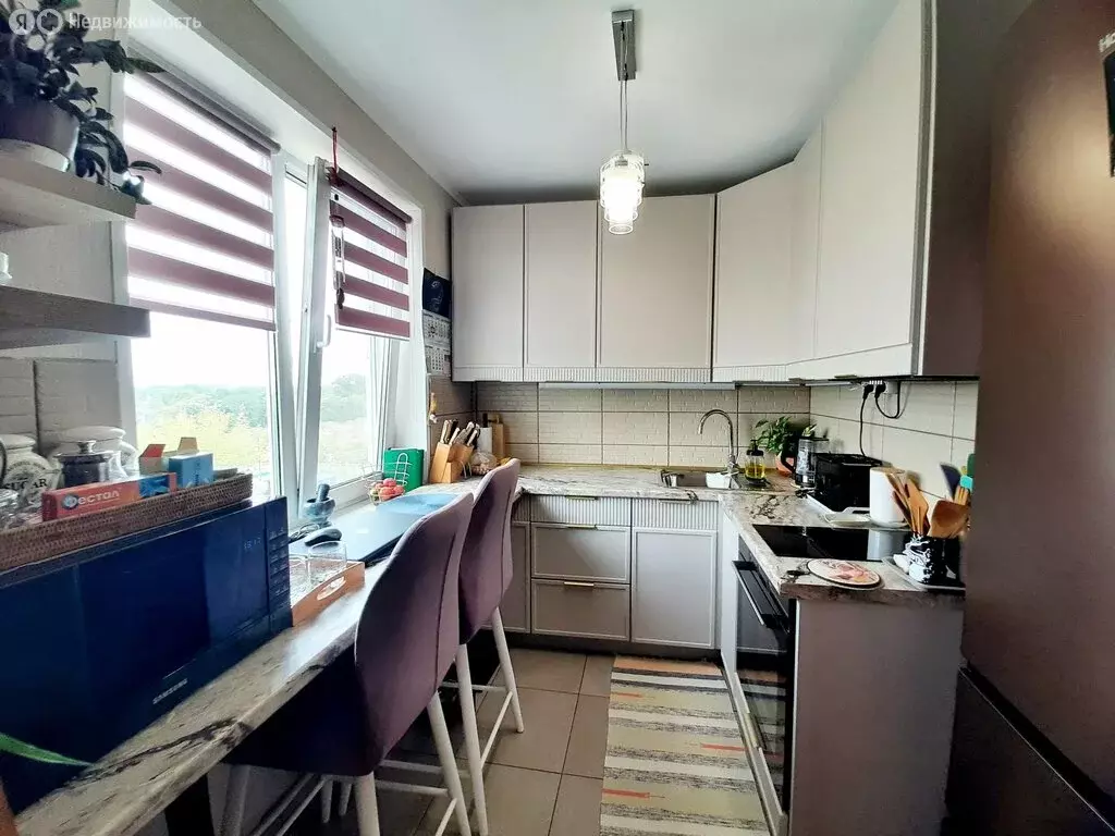 3-комнатная квартира: Воздвиженка, Пионерская улица, 4 (56.4 м) - Фото 0