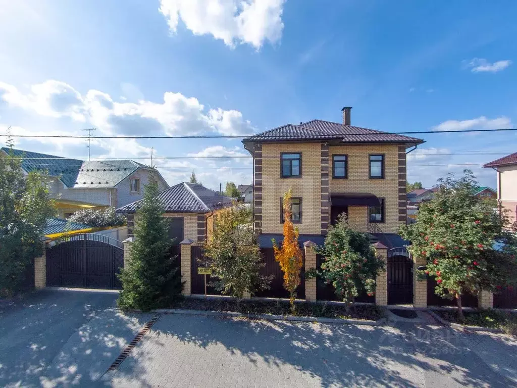 Дом в Тюменская область, Тюмень ул. 1-я Северная (214 м) - Фото 1