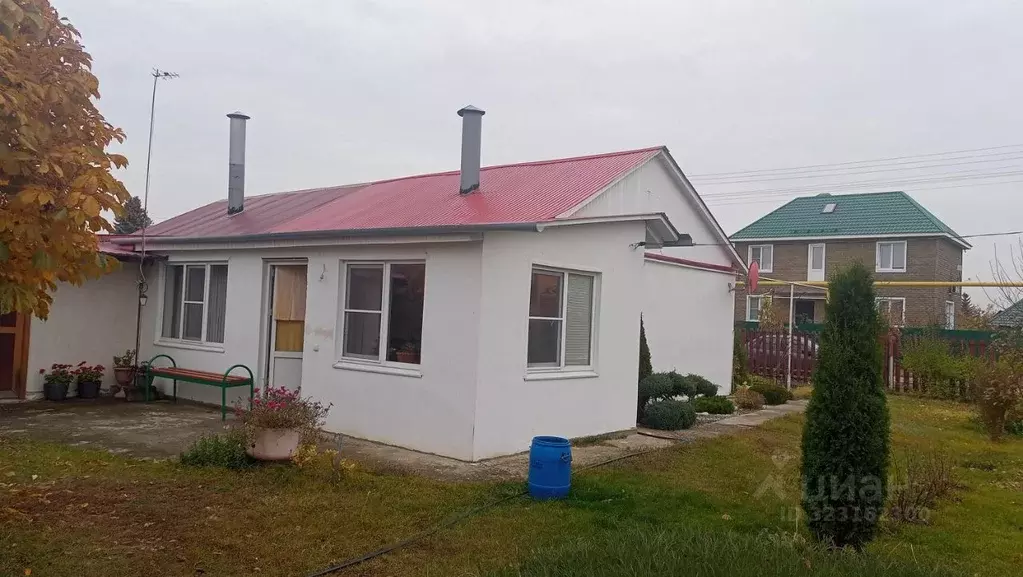 Дом в Самарская область, Ставропольский район, Верхние Белозерки ... - Фото 1