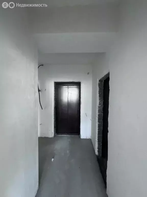 3-комнатная квартира: Махачкала, улица Магомеда Гамзатова, 94 (71 м) - Фото 1