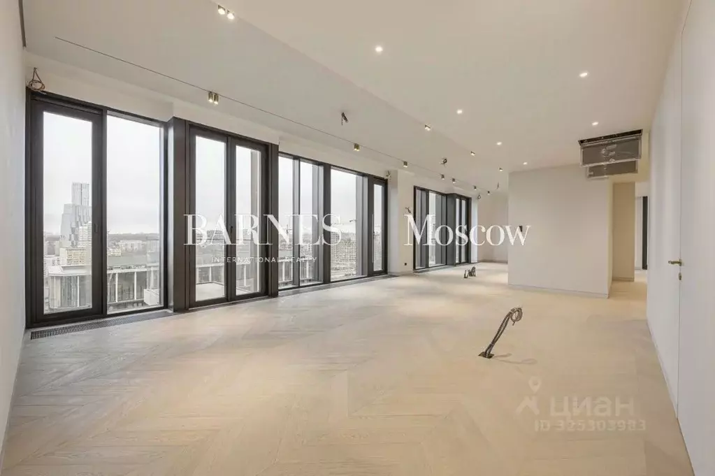 5-к кв. Москва ул. Братьев Фонченко, 1к2 (265.8 м) - Фото 1