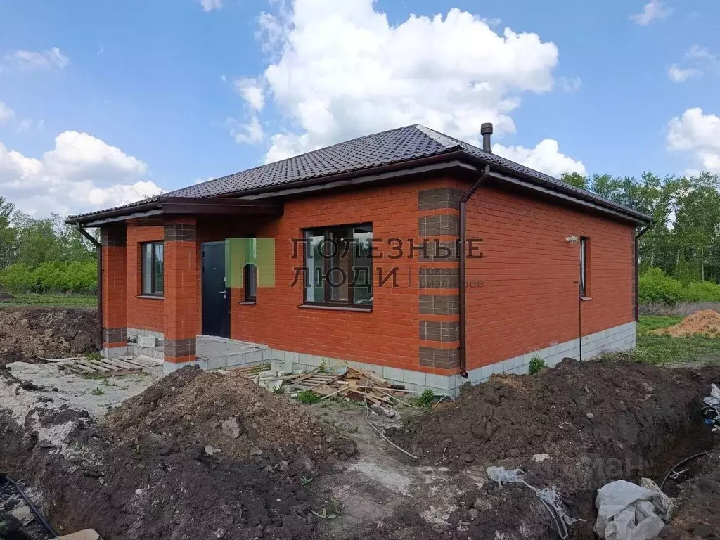 Дом в Белгородская область, Строитель Яковлевский городской округ, ... - Фото 1