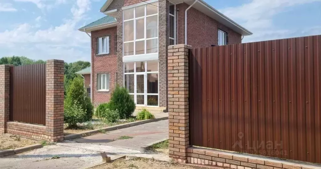 Дом в Курская область, Курск ул. Островная, 20 (240 м) - Фото 1