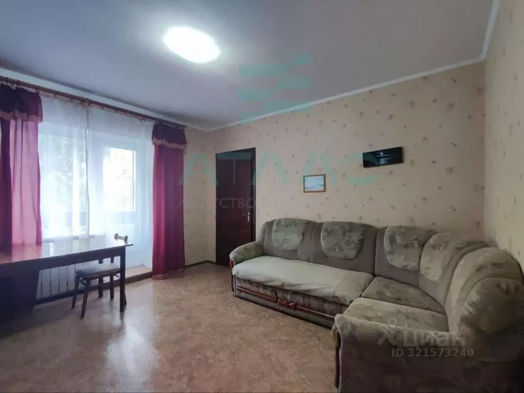 3-к кв. Крым, Симферополь ул. Зенитная, 152 (52.4 м) - Фото 1