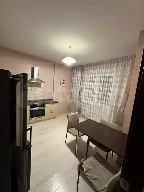 2-к. квартира, 63 м, 7/10 эт. - Фото 0