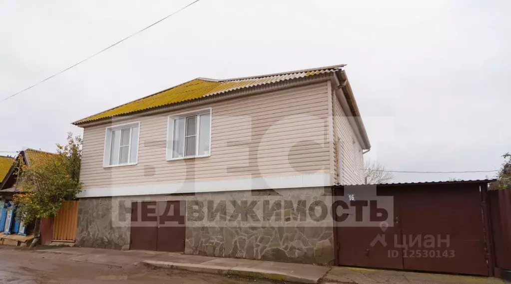 Дом в Астраханская область, Астрахань ул. Паши Ангелиной, 16 (129 м) - Фото 1