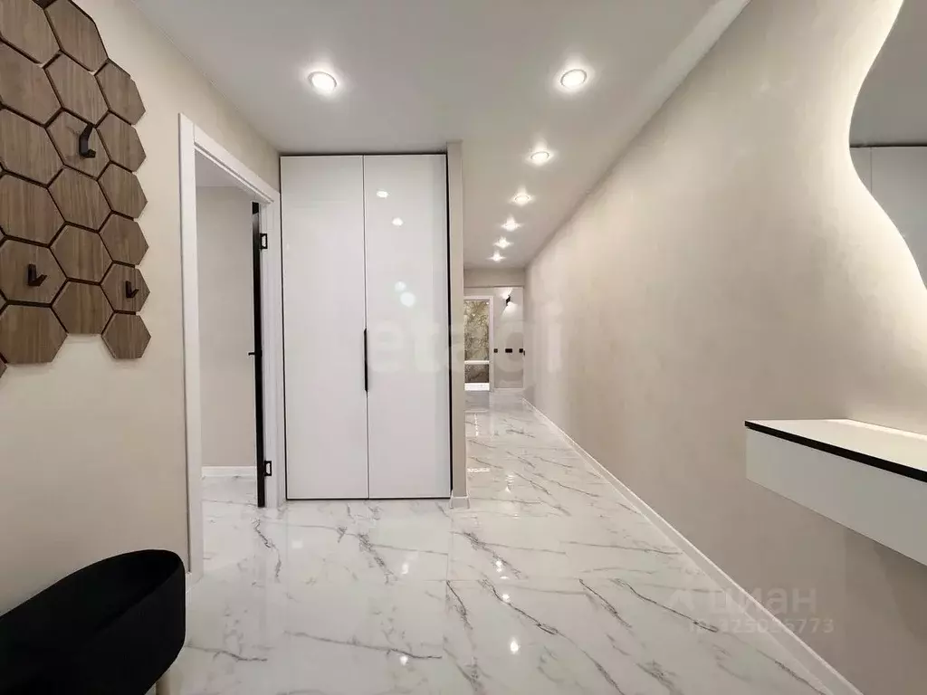 3-к кв. Марий Эл, Йошкар-Ола ул. Петрова, 4 (77.3 м) - Фото 1