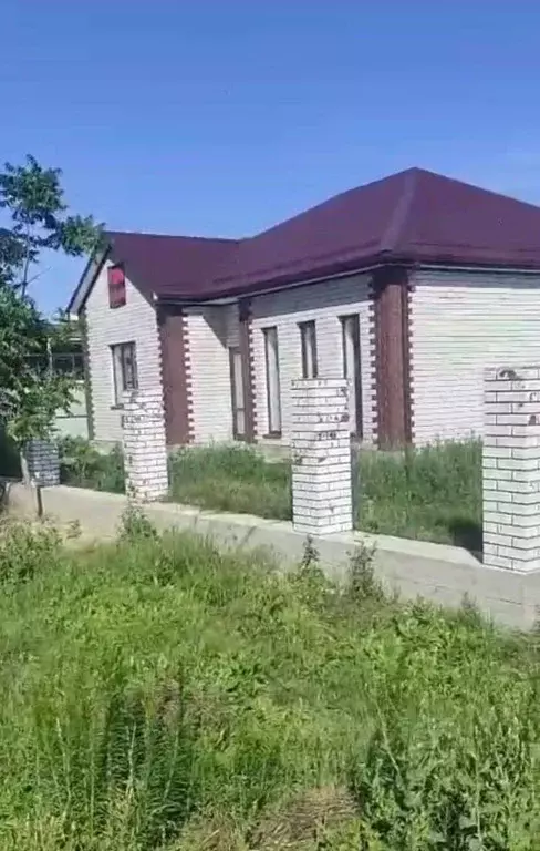 Дом в Краснодарский край, Темрюк ул. Анджиевского, 44 (100 м) - Фото 0