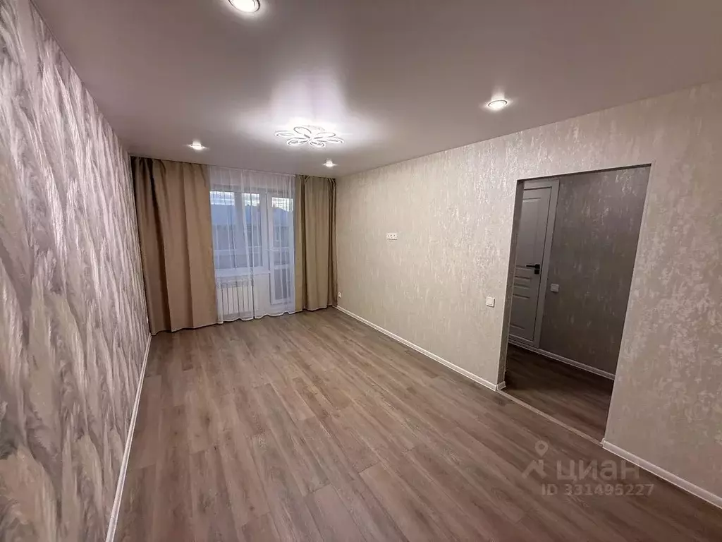 1-к кв. Татарстан, Казань ул. Голубятникова, 13 (32.9 м) - Фото 2