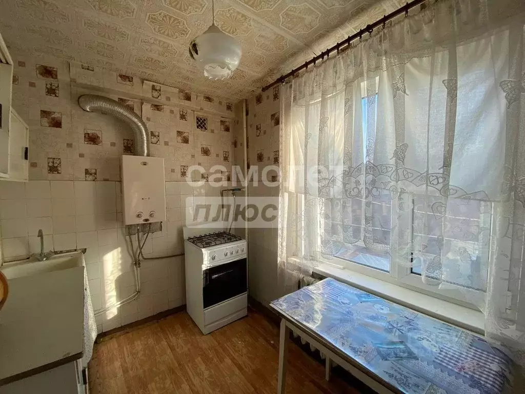 2-к кв. Пензенская область, Кузнецк ул. Свердлова, 89 (42.9 м) - Фото 1