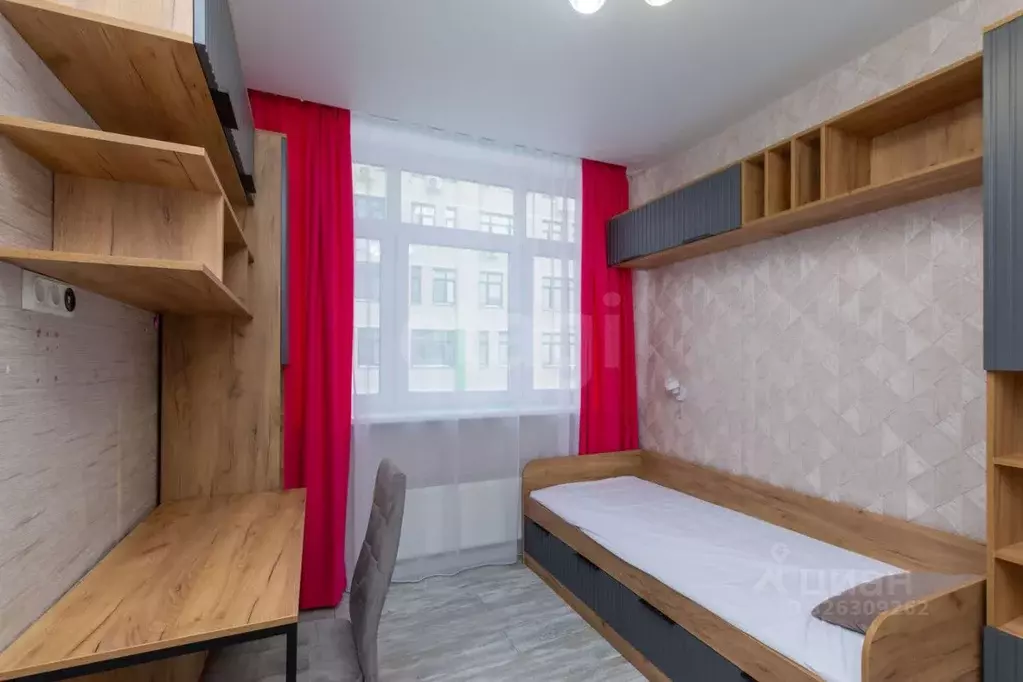 2-к кв. Тюменская область, Тюмень ул. Тимофея Чаркова, 83 (55.0 м) - Фото 1