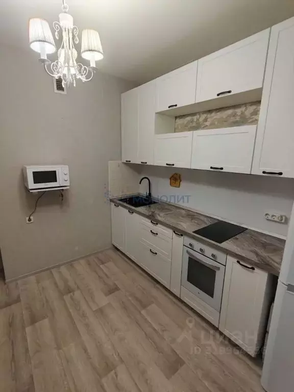 1-к кв. Нижегородская область, Нижний Новгород ул. Радио, 10 (43.0 м) - Фото 0