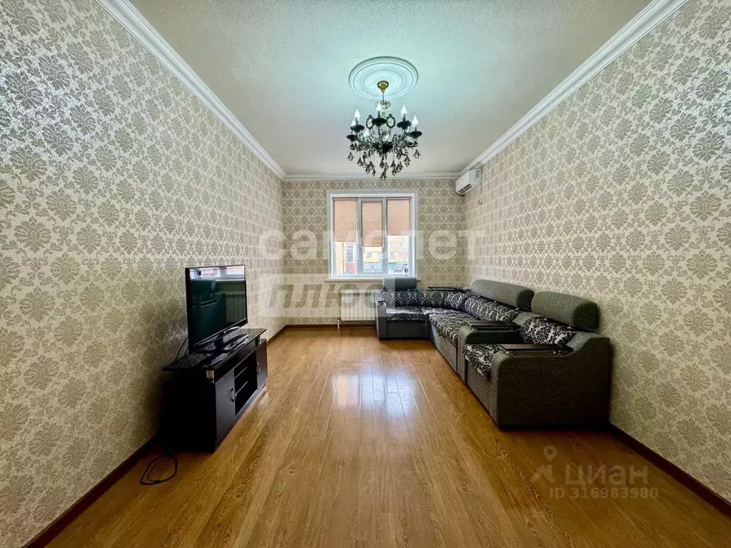 2-к кв. Дагестан, Дербент ул. Сальмана, 85Д (80.0 м) - Фото 1