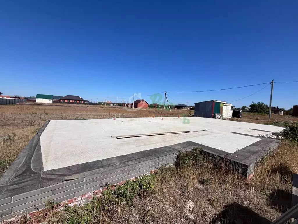 Участок в Краснодарский край, Ейское городское поселение, пос. ... - Фото 1