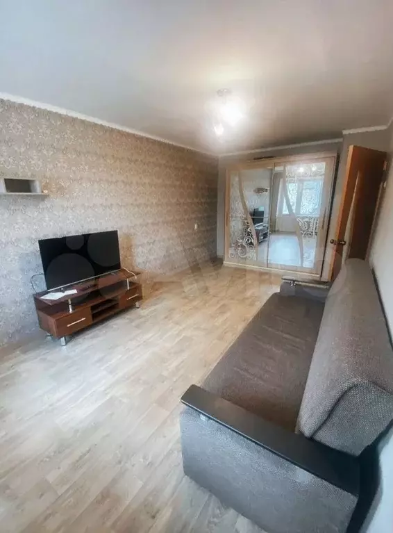 1-к. квартира, 31 м, 5/5 эт. - Фото 0