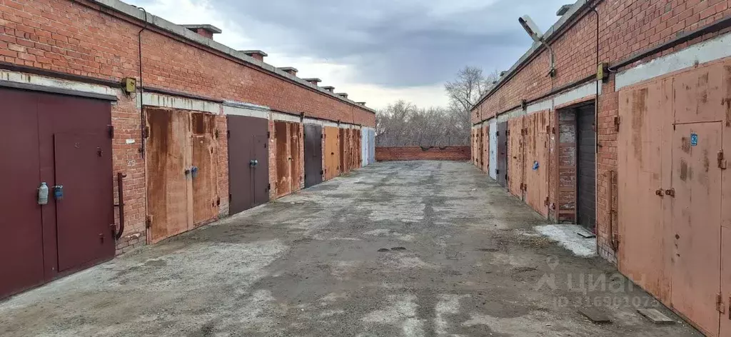 Гараж в Омская область, Омск Братская ул., 21Б (17 м) - Фото 0