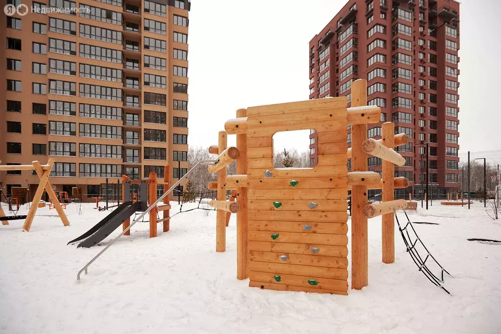 3-комнатная квартира: деревня Дударева, Тюменская улица, 3 (90 м) - Фото 1