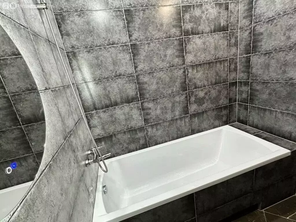 1-комнатная квартира: Оренбург, улица Фронтовиков, 8/2 (36 м) - Фото 1