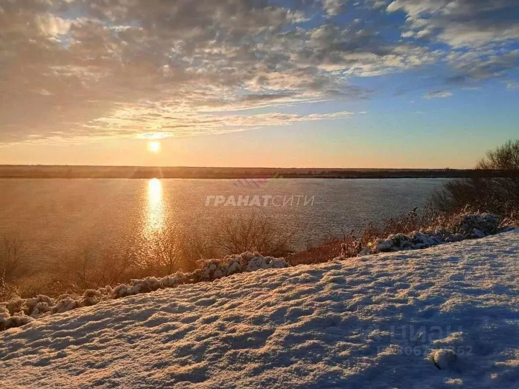 Дом в Омская область, Черлакский район, с. Иртыш Набережная ул. (105 ... - Фото 0