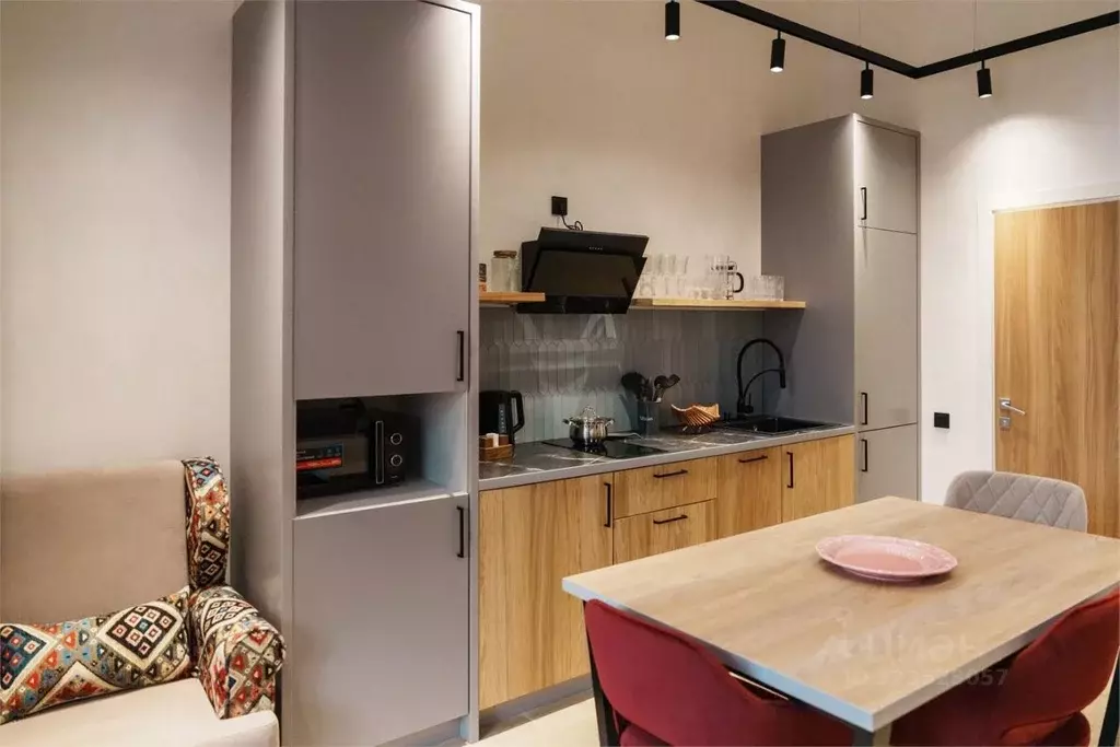 Дом в Карачаево-Черкесия, Зеленчукский район, с. Архыз ул. Лесная, ... - Фото 2