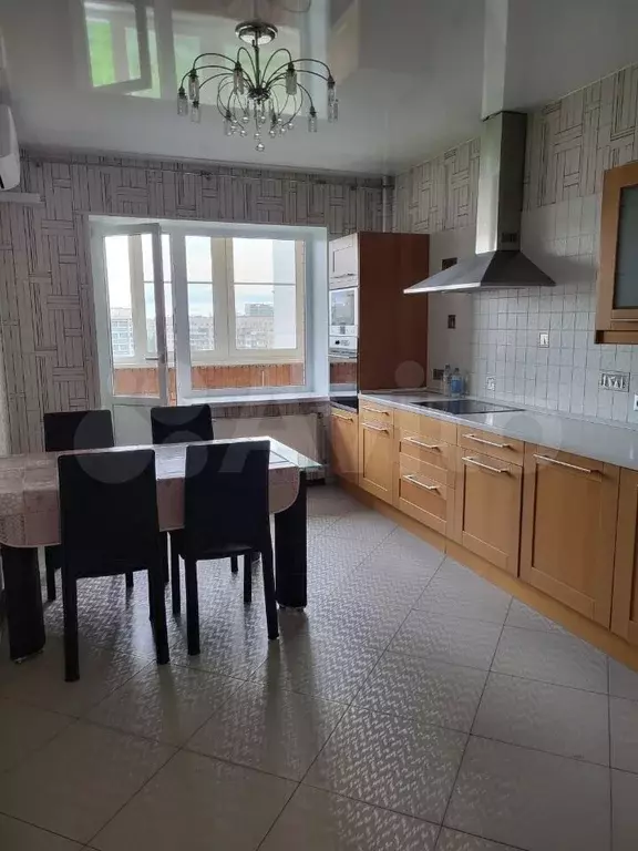 2-к. квартира, 71 м, 9/17 эт. - Фото 1