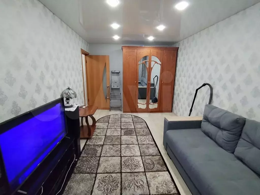 1-к. квартира, 31 м, 5/5 эт. - Фото 0