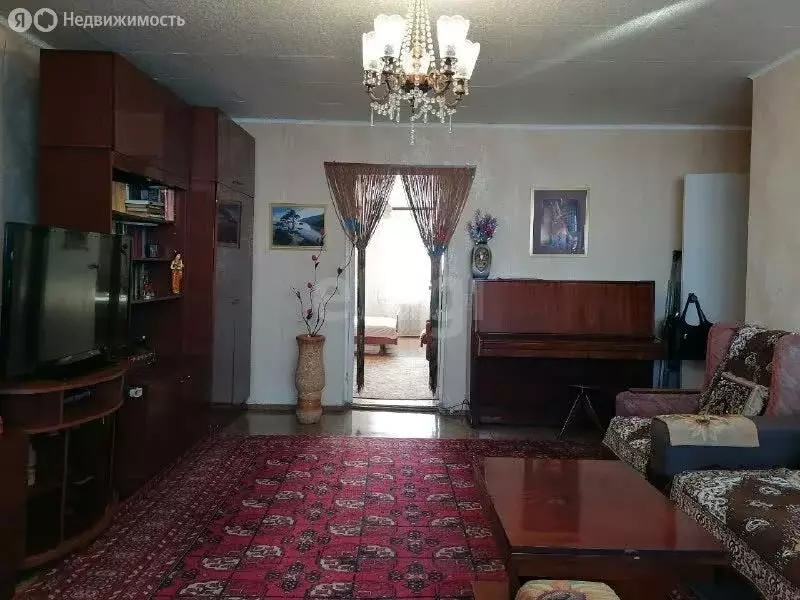 3-комнатная квартира: Ирбит, улица 50 лет Октября, 35 (69.7 м) - Фото 2