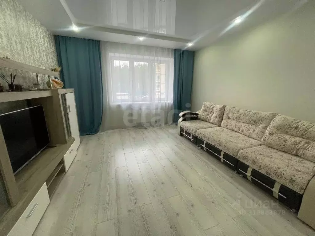 2-к кв. Тюменская область, Тюмень ул. Мельникайте, 2к10 (63.0 м) - Фото 0