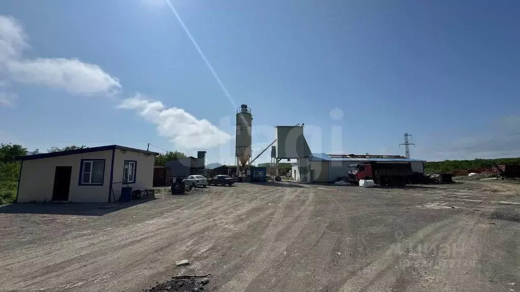 Склад в Камчатский край, Петропавловск-Камчатский пос. Дальний, ул. ... - Фото 1