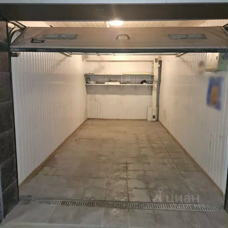 Гараж в Свердловская область, Екатеринбург ул. Малышева, 3А (17 м) - Фото 1