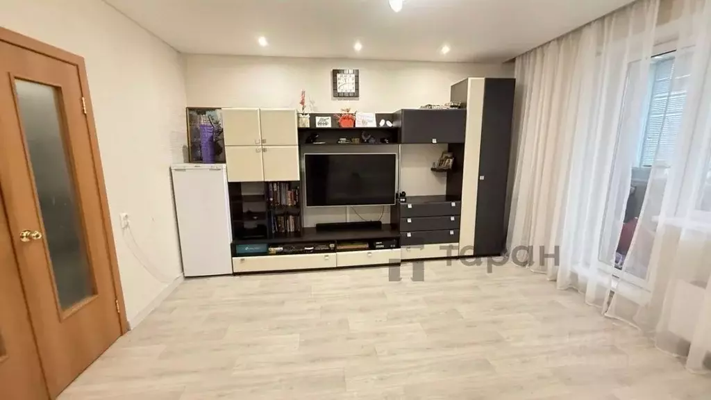 2-к кв. Челябинская область, Челябинск ул. Дзержинского, 22а (57.2 м) - Фото 1