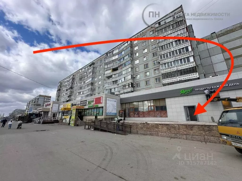 Торговая площадь в Омская область, Омск ул. 10 лет Октября, 113 (115 ... - Фото 0