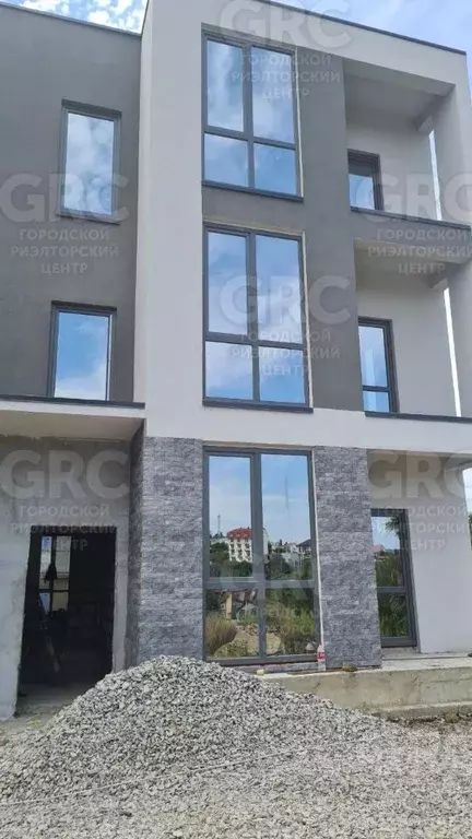Таунхаус в Краснодарский край, Сочи Соболевка мкр,  (242 м) - Фото 1