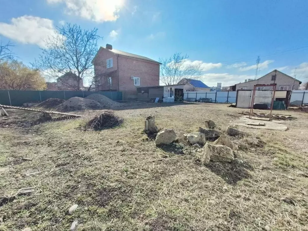 Дом в Краснодарский край, Лабинск Славянский пер. (137 м) - Фото 1