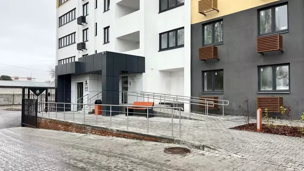 3-к кв. Саратовская область, Энгельс Новобазарная ул., 1 (95.7 м) - Фото 1