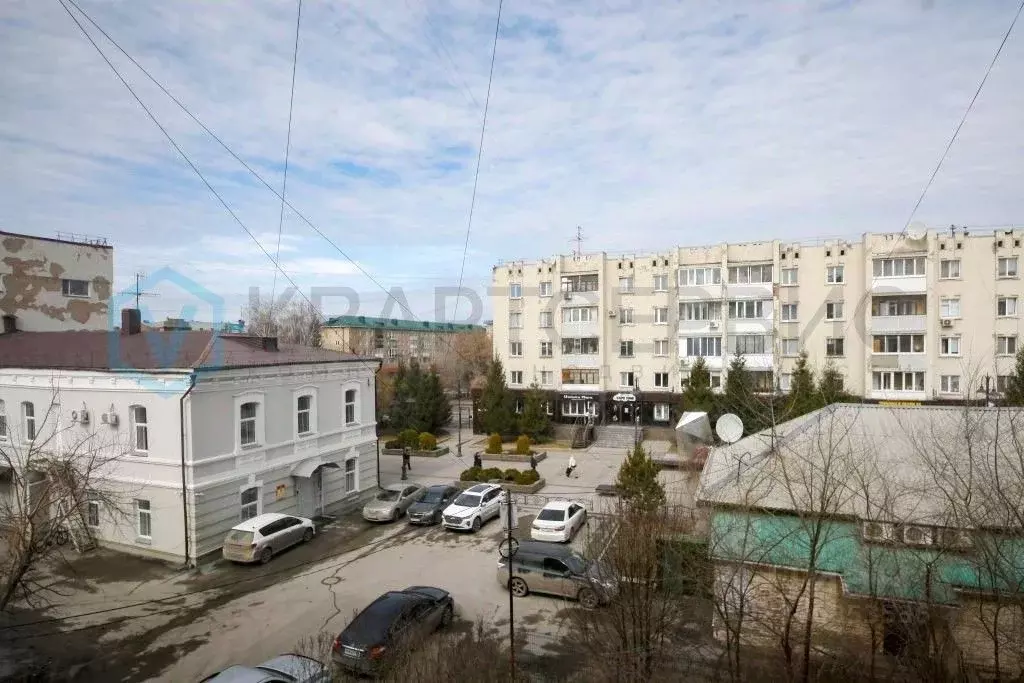 2-к кв. Омская область, Омск просп. Карла Маркса, 10б (44.0 м) - Фото 1