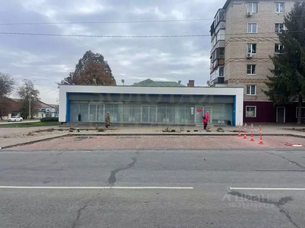 Торговая площадь в Белгородская область, Губкин ул. Чайковского, 1 ... - Фото 1