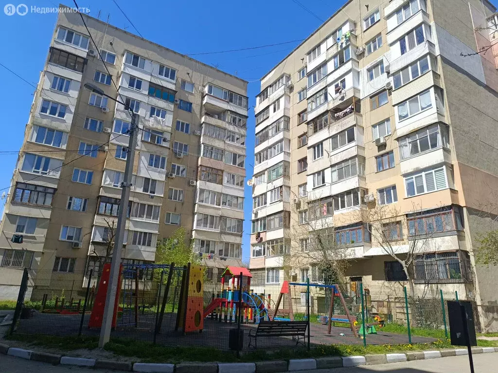 3-комнатная квартира: Симферополь, улица Туристов, 8/5/1 (66.2 м) - Фото 0