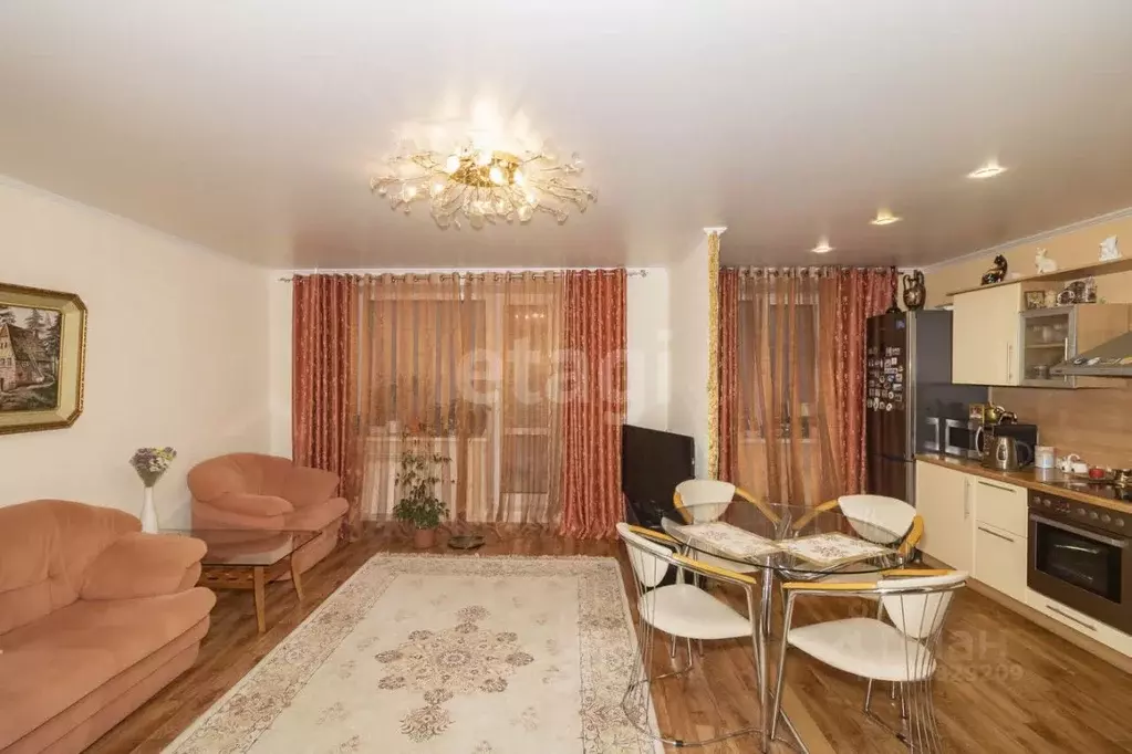 2-к кв. Тюменская область, Тюмень ул. Николая Федорова, 4 (67.5 м) - Фото 1