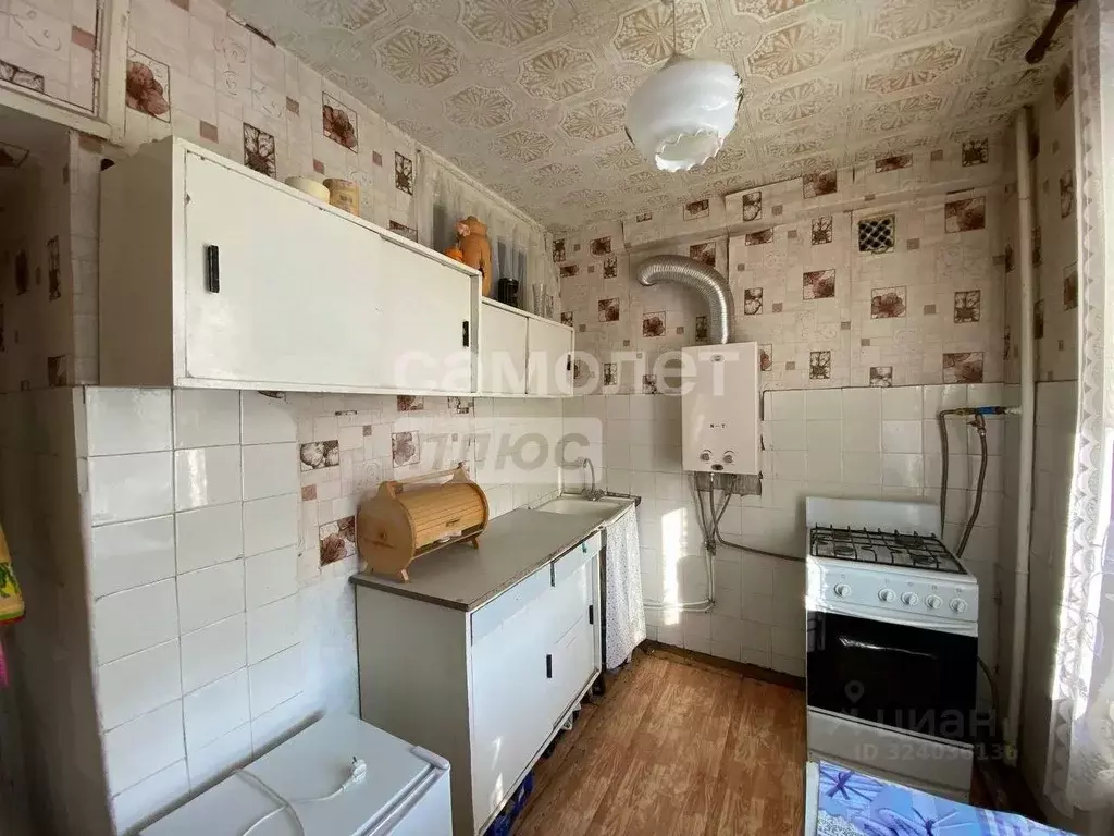 2-к кв. Пензенская область, Кузнецк ул. Свердлова, 89 (42.9 м) - Фото 2