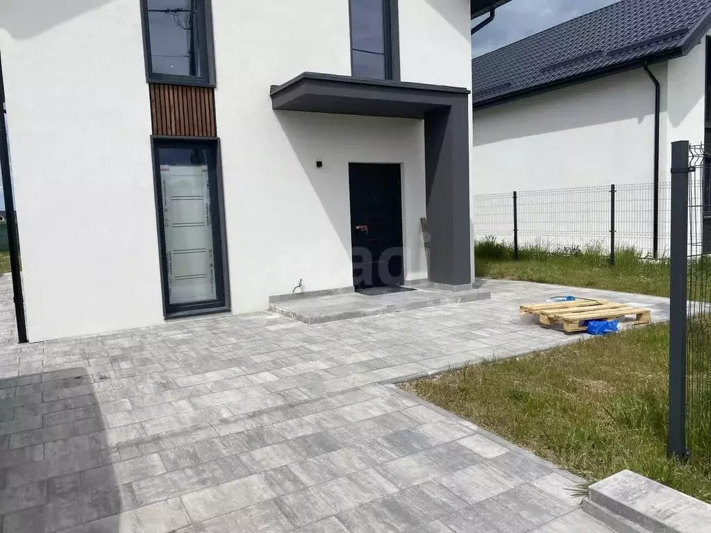 Дом в Калининградская область, Гурьевский муниципальный округ, пос. ... - Фото 1