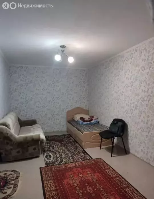 1-комнатная квартира: Сосновоборск, улица Энтузиастов, 9 (31 м) - Фото 1