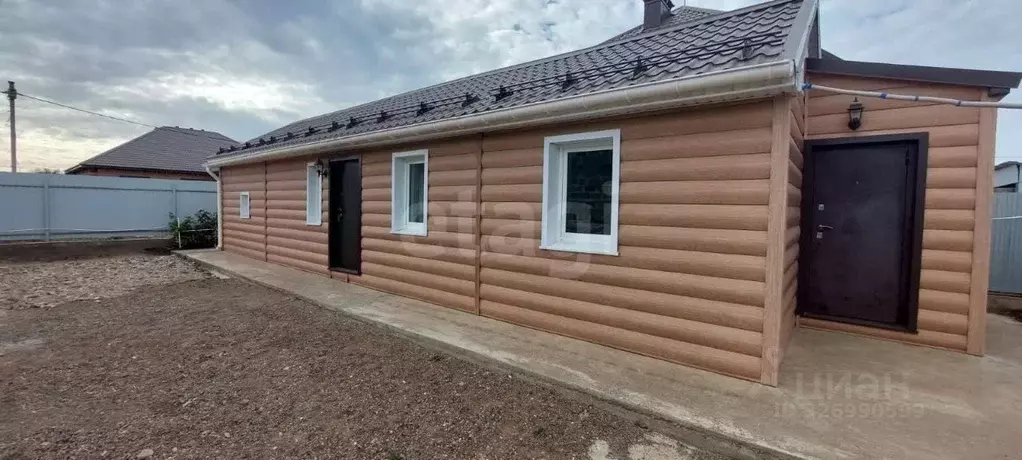 Дом в Оренбургская область, Оренбургский район, с. Ивановка Приуралье ... - Фото 1