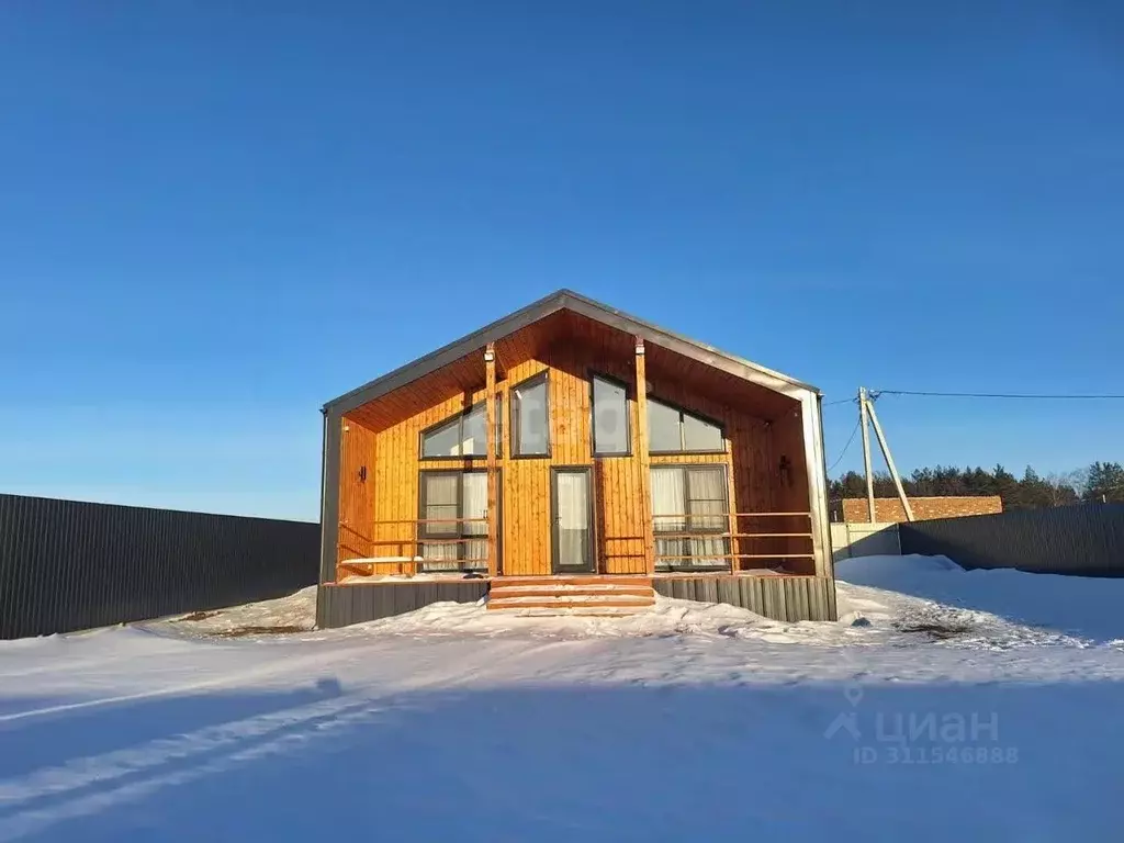 Дом в Ульяновская область, Чердаклинский район, Красноярское с/пос, с. ... - Фото 0