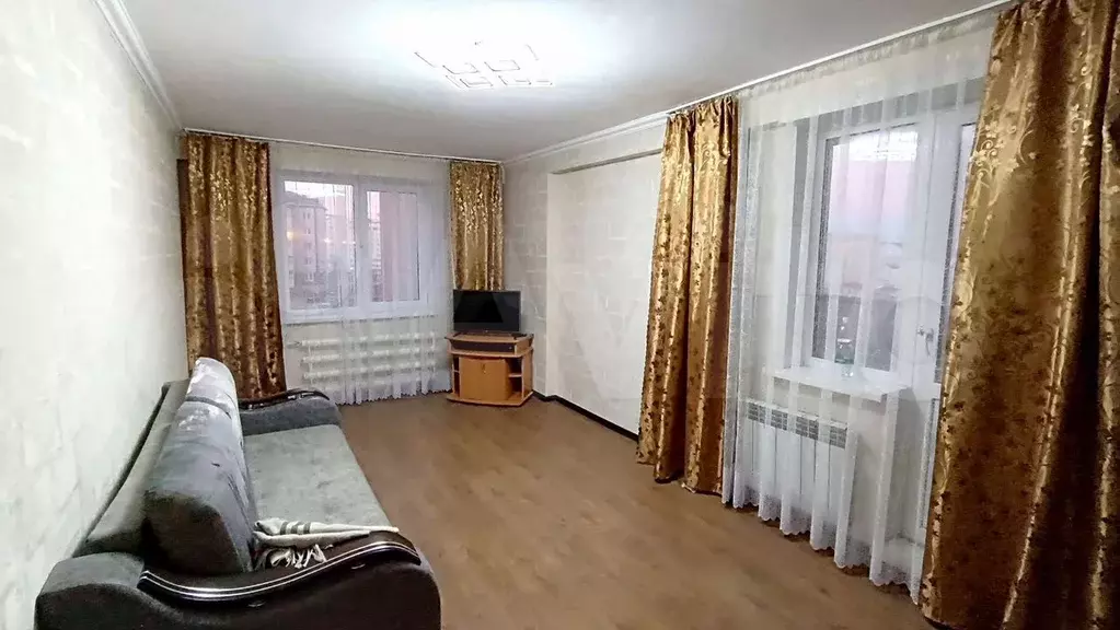 1-к. квартира, 40 м, 3/9 эт. - Фото 0