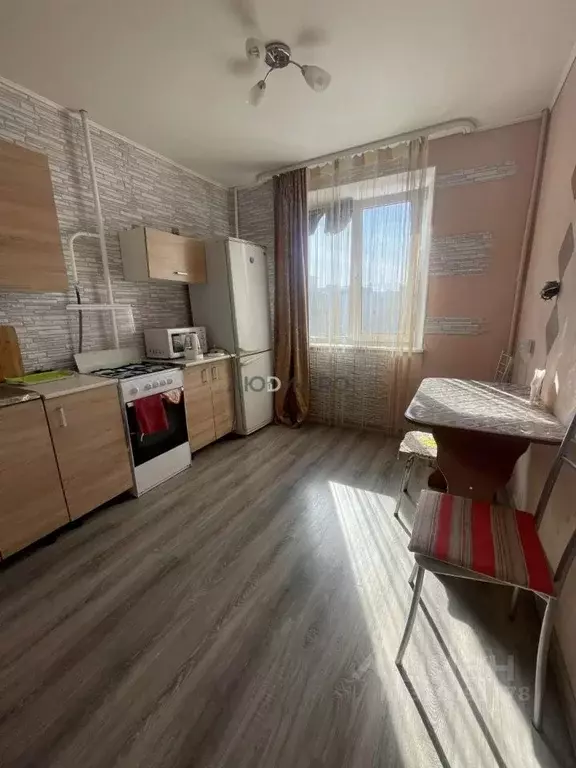 1-к кв. Башкортостан, Уфа ул. Юрия Гагарина, 64 (31.7 м) - Фото 2