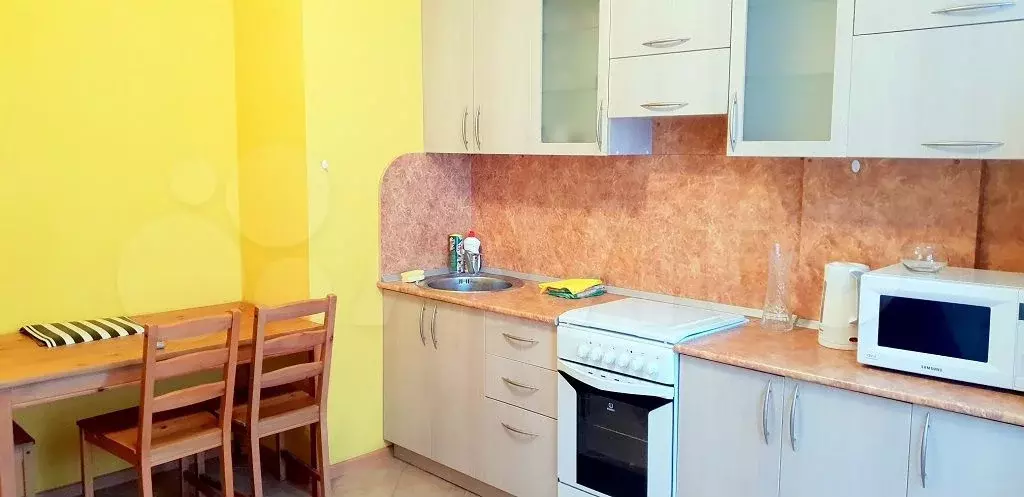1-к. квартира, 51 м, 4/8 эт. - Фото 0