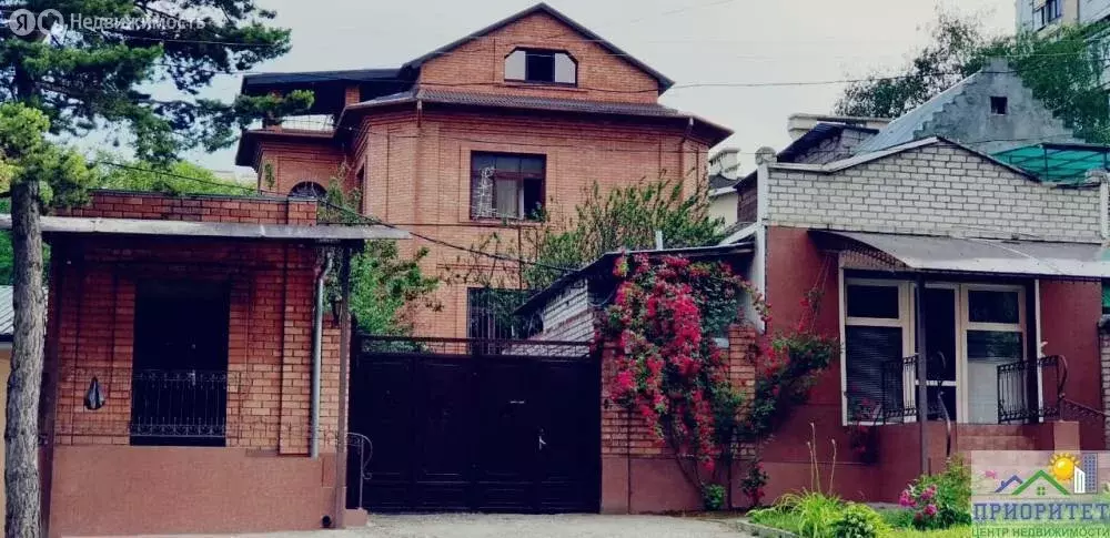 Дом в Кисловодск, улица Карла Либкнехта (300 м) - Фото 0