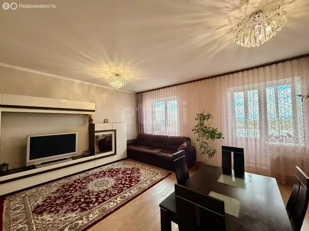 3-комнатная квартира: Абакан, проспект Ленина, 49 (79.4 м) - Фото 2