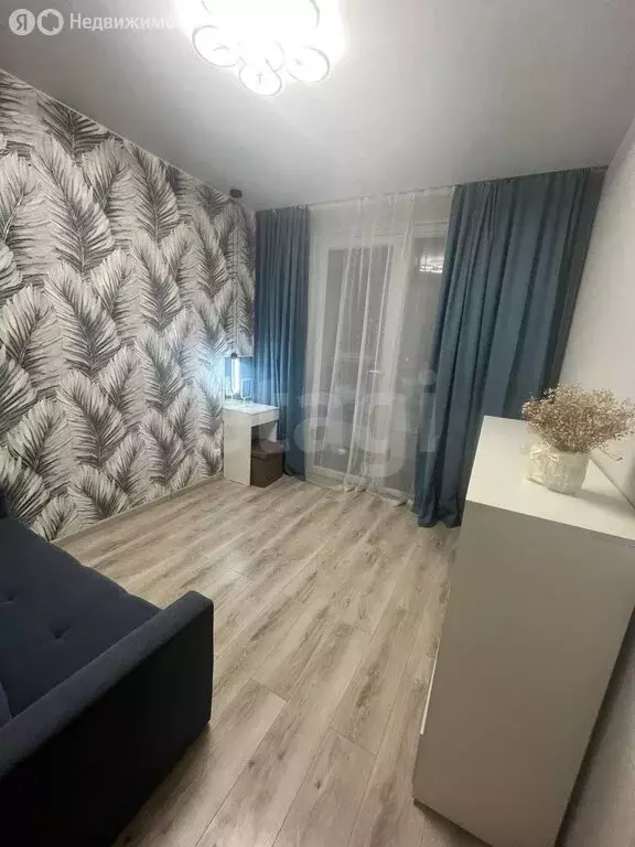 1-комнатная квартира: Тюмень, улица Александра Звягина, 10 (35.2 м) - Фото 1